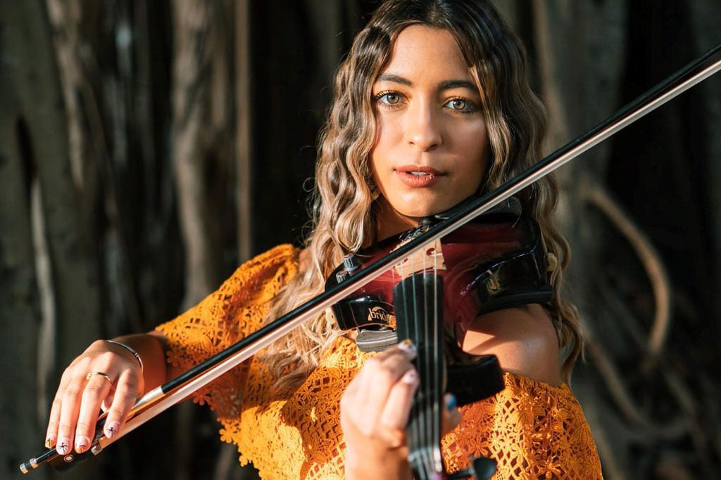 Lidice Oran Violinist and Singer Florida Keys Weddings