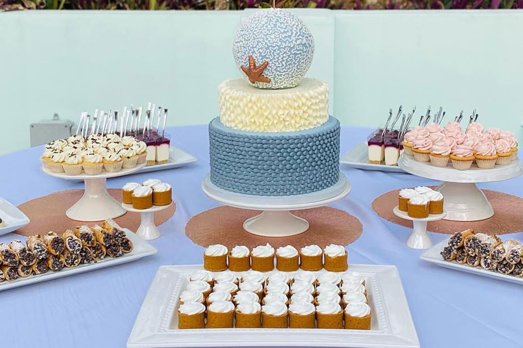 Maggie's Bakery Key Largo Wedding Cakes